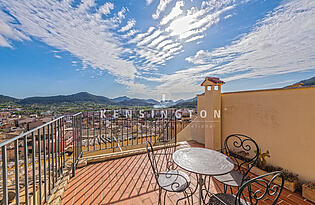 Stadthaus in Andratx Terrasse mit Bergblick