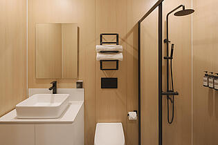 Hotel101 Showroom (Bathroom, Landscape)